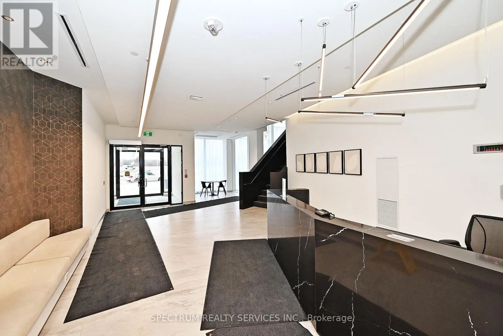 1023 - 2 DAVID EYER ROAD