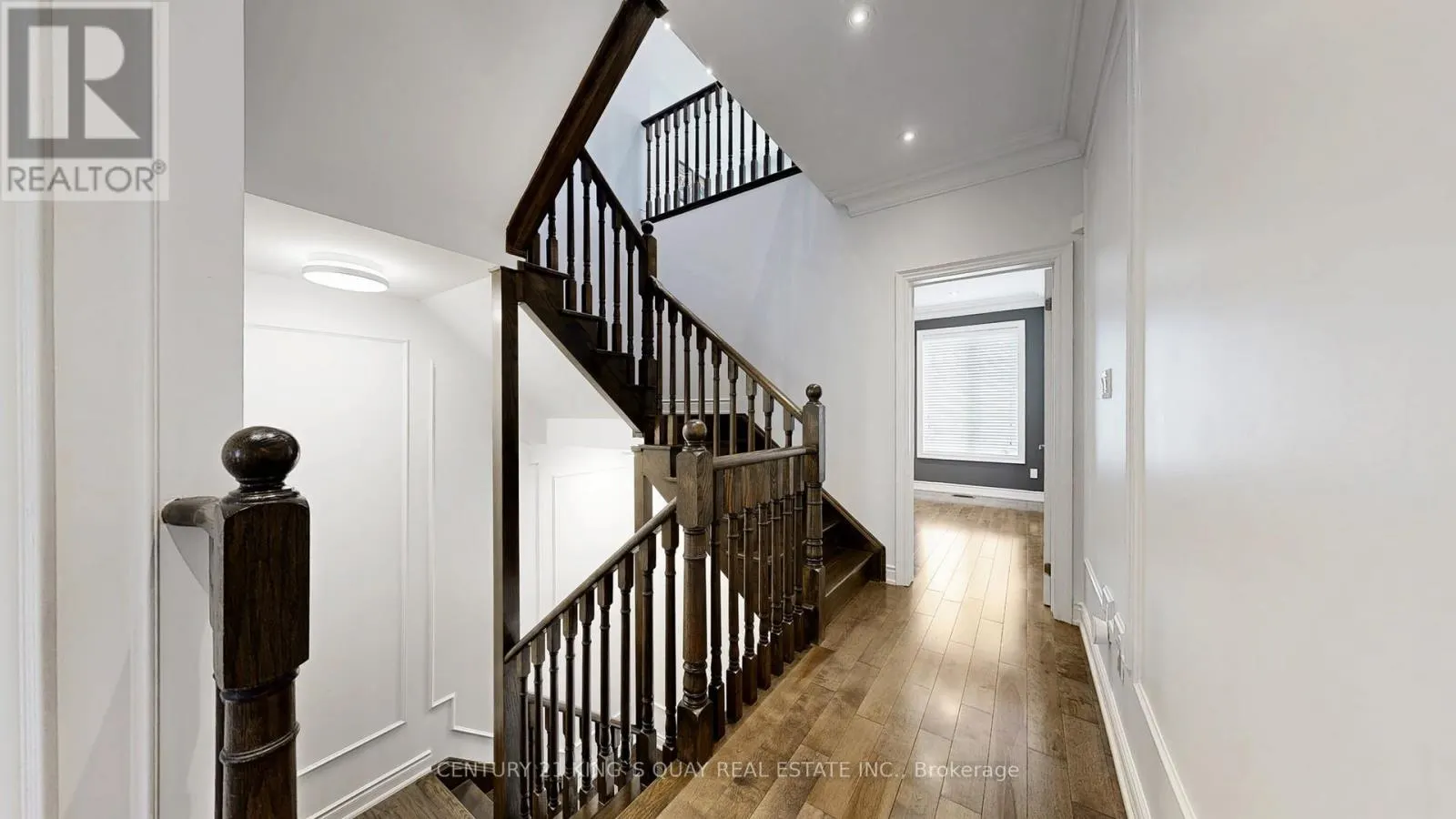 33 OAKFORD DRIVE