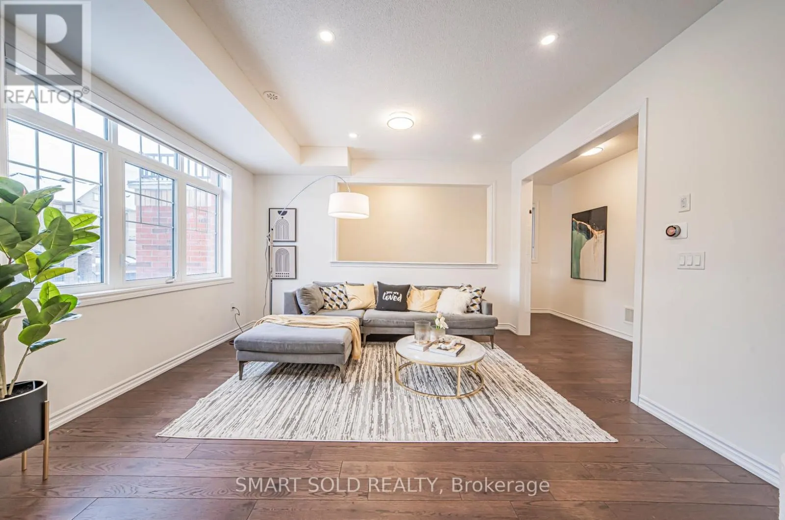 12 FRALEIGH AVENUE