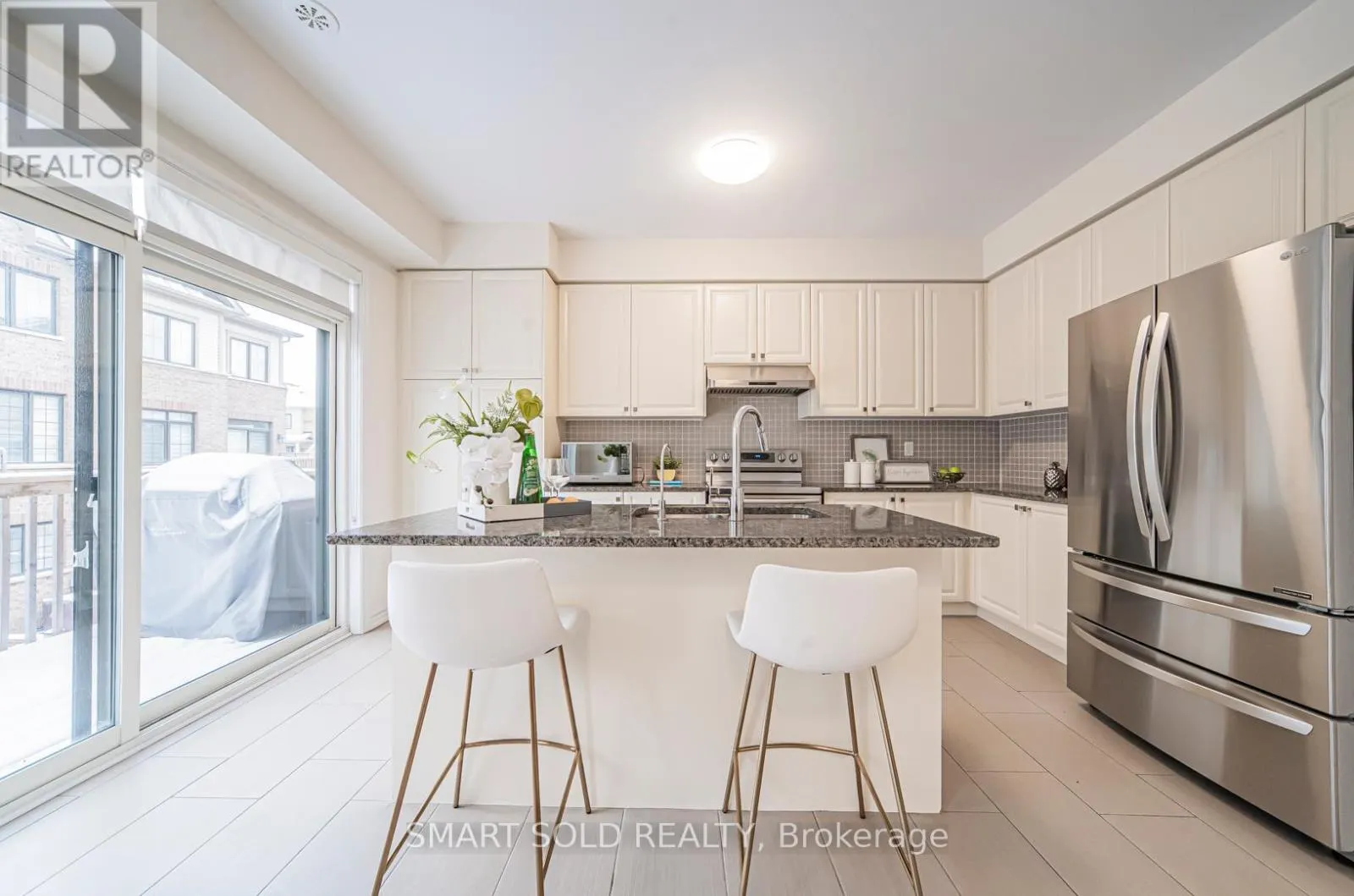 12 FRALEIGH AVENUE