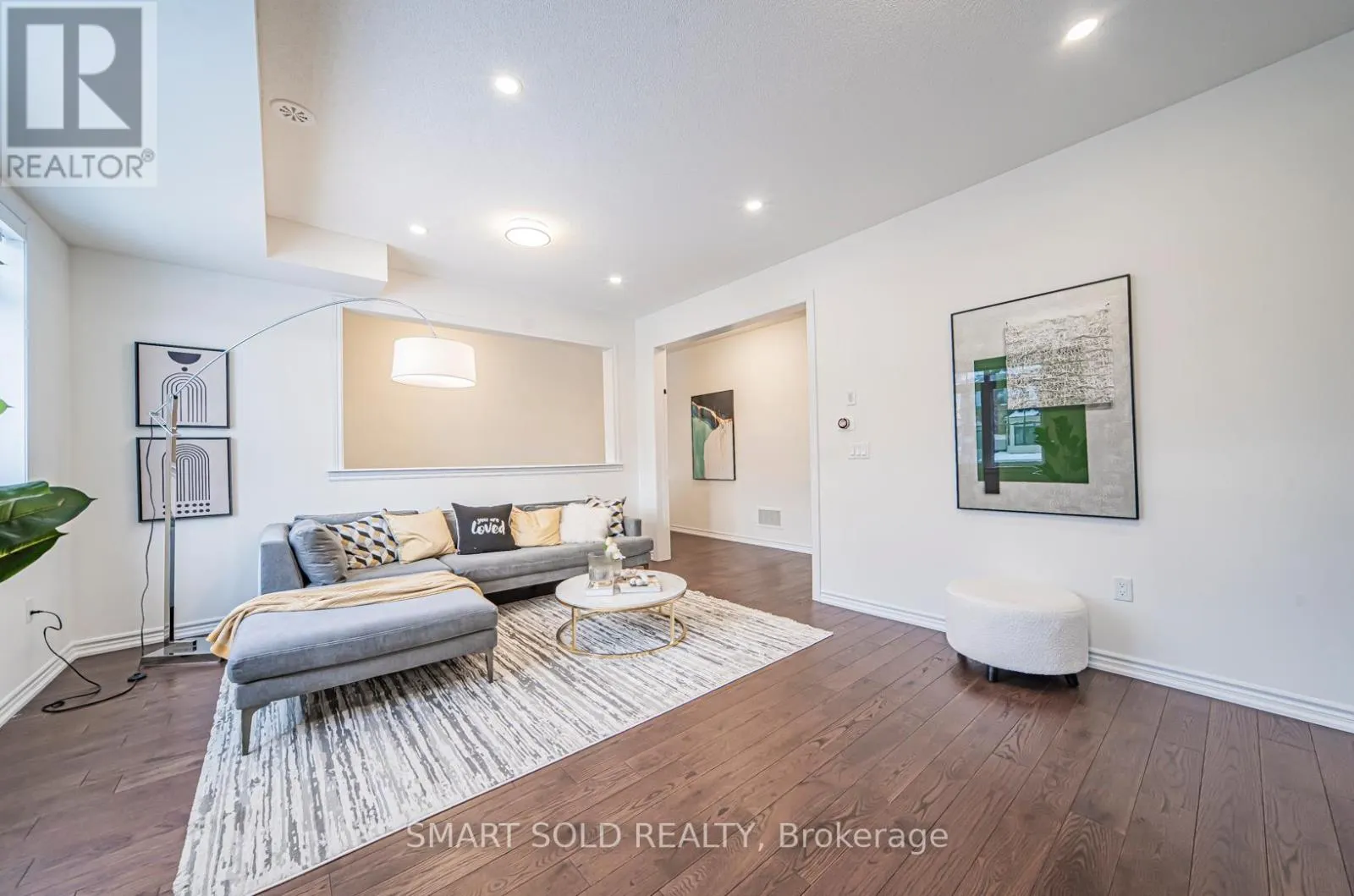 12 FRALEIGH AVENUE