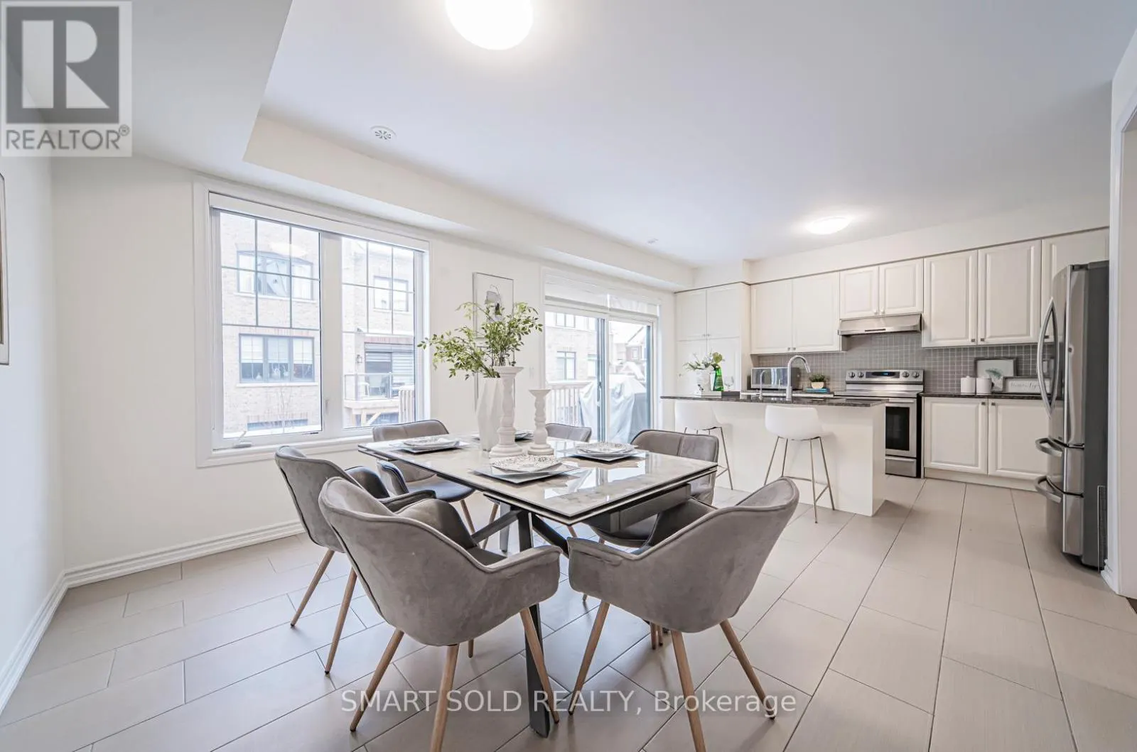 12 FRALEIGH AVENUE