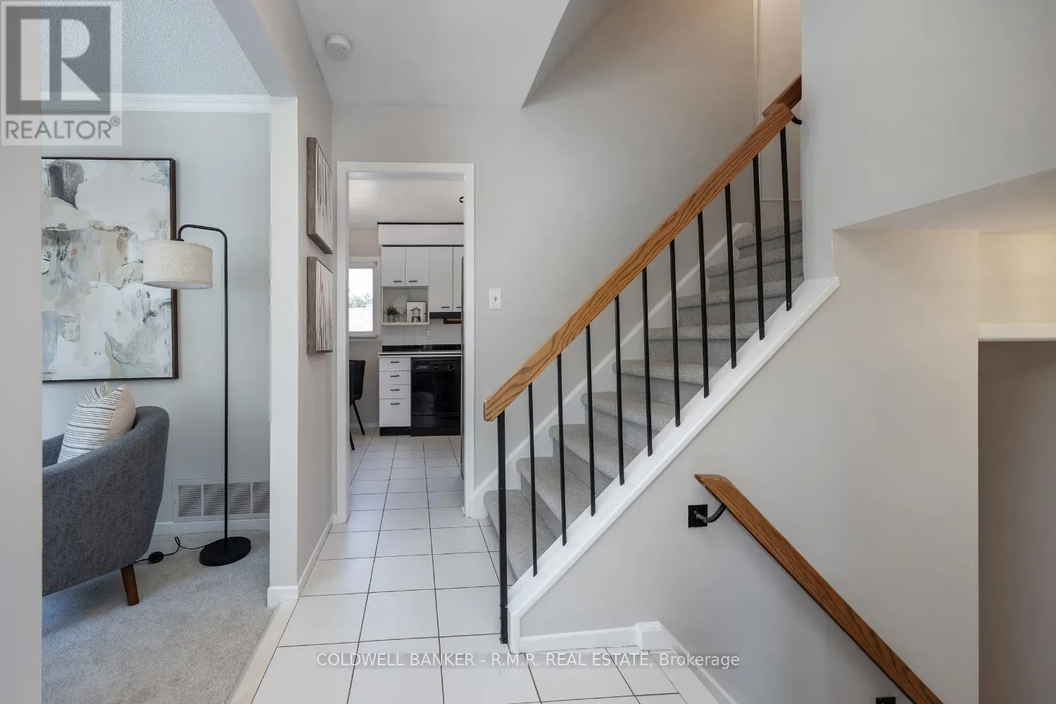 8 ABERFELDY CRESCENT