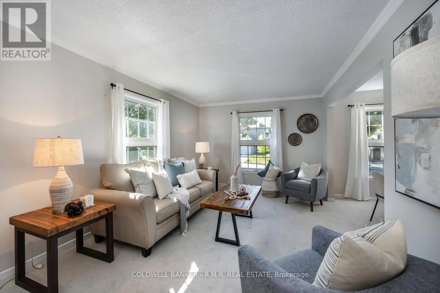 8 ABERFELDY CRESCENT