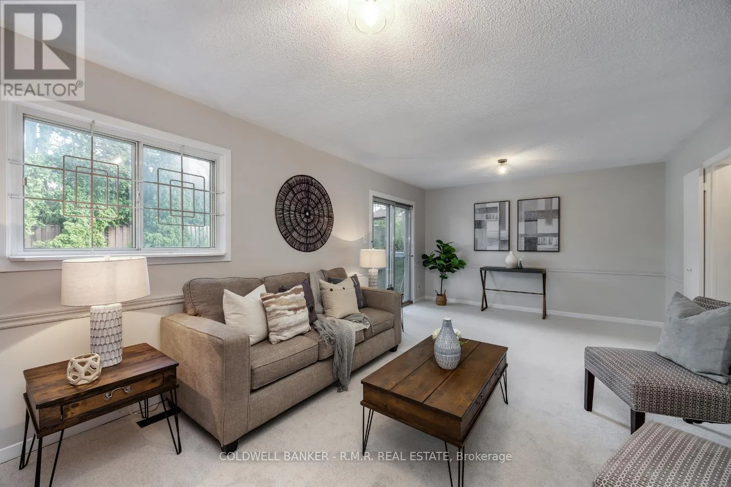 8 ABERFELDY CRESCENT