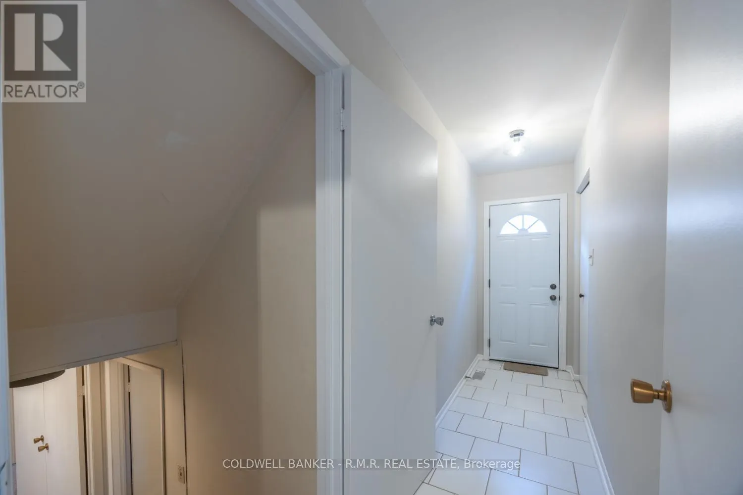 8 ABERFELDY CRESCENT