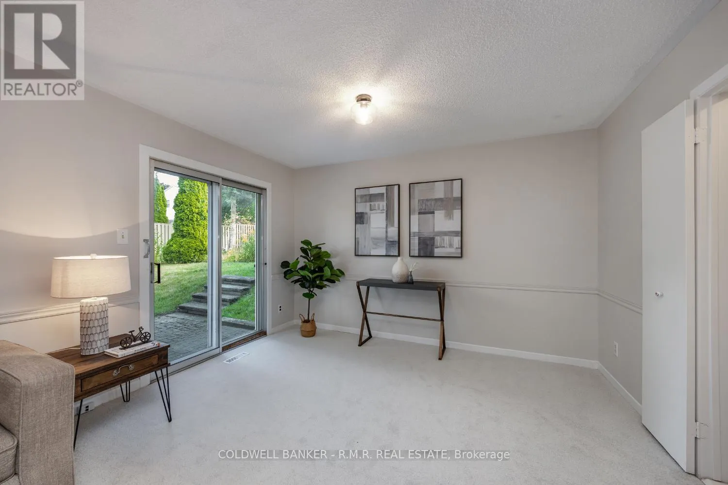 8 ABERFELDY CRESCENT