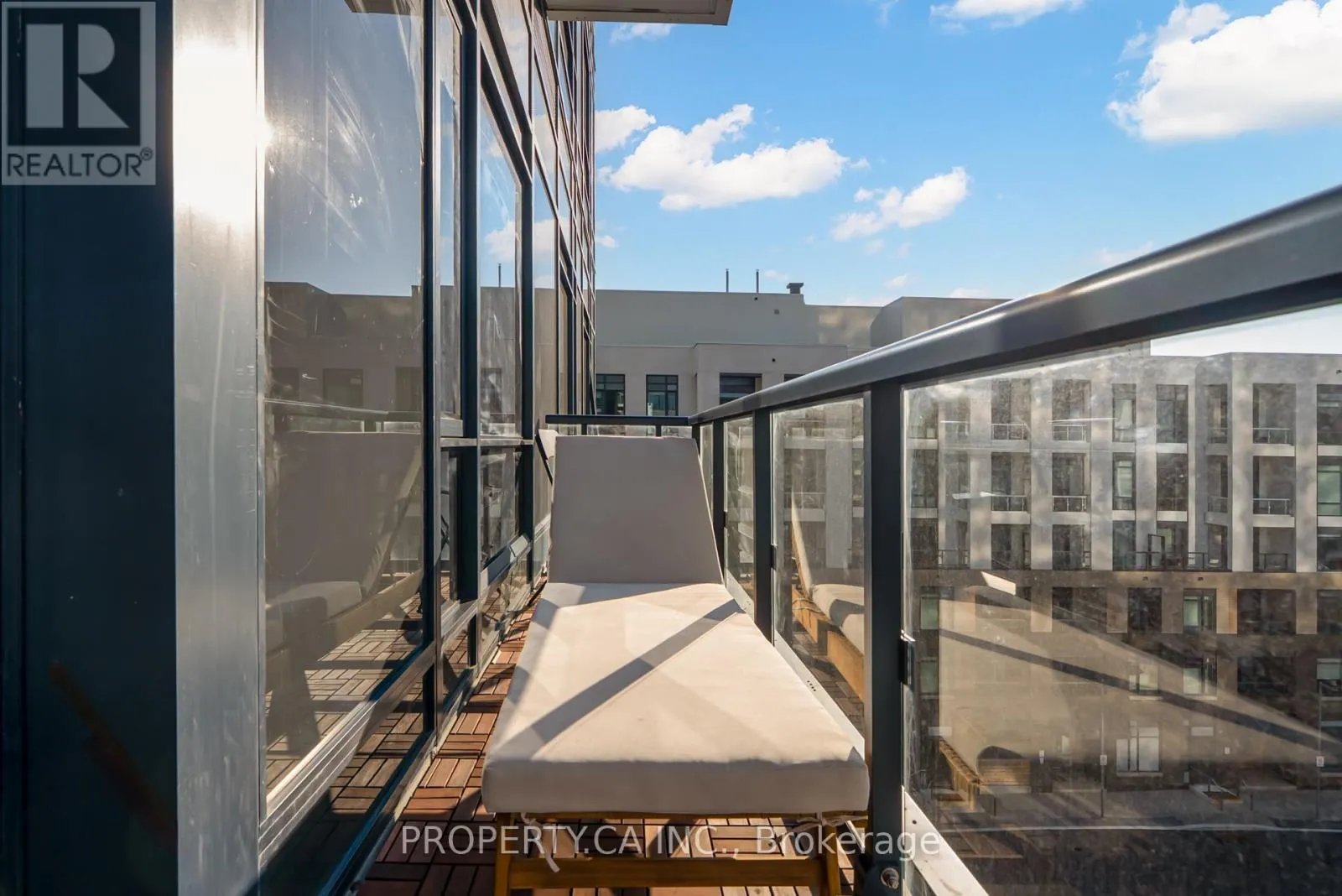 624 - 7950 BATHURST STREET