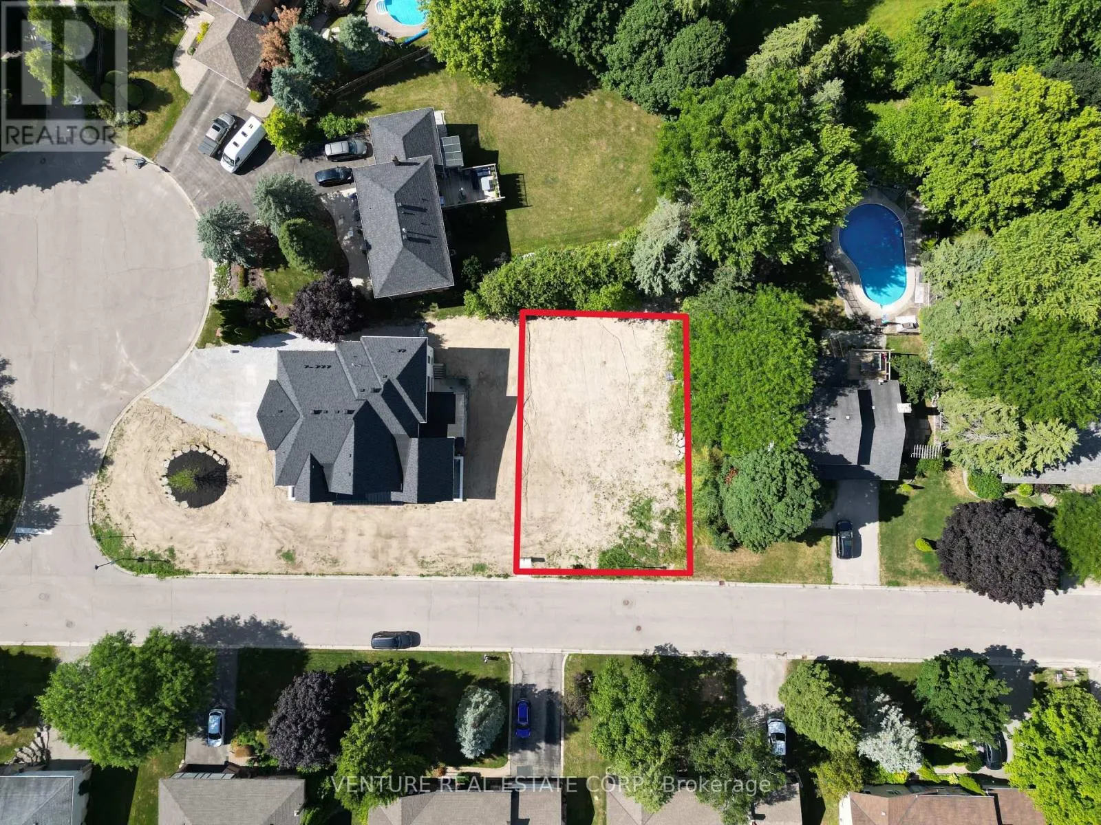 118 MOORE PARK DRIVE