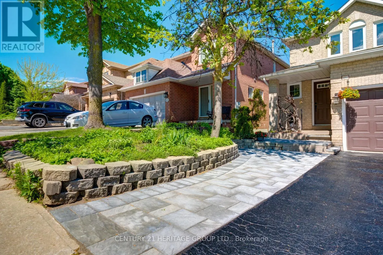 431 CARRUTHERS AVENUE