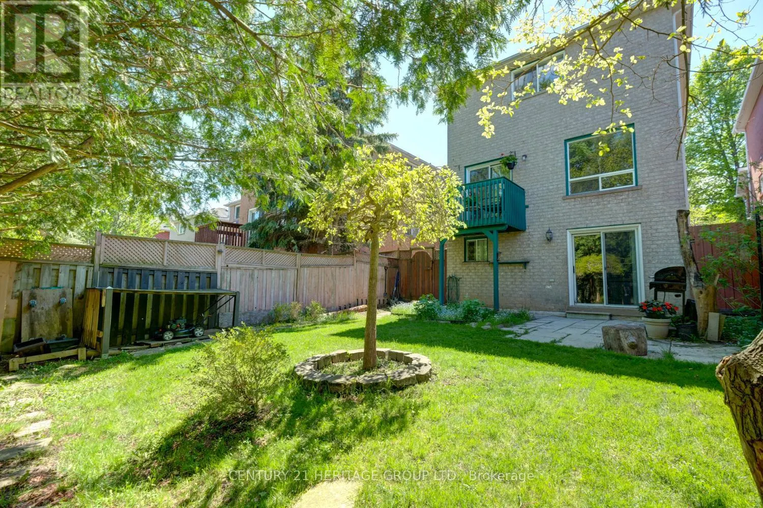 431 CARRUTHERS AVENUE