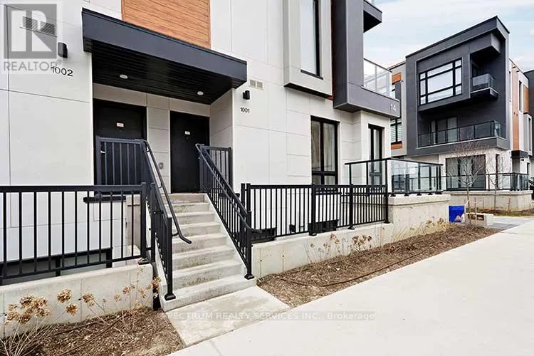 1001 - 14 DAVID EYER ROAD