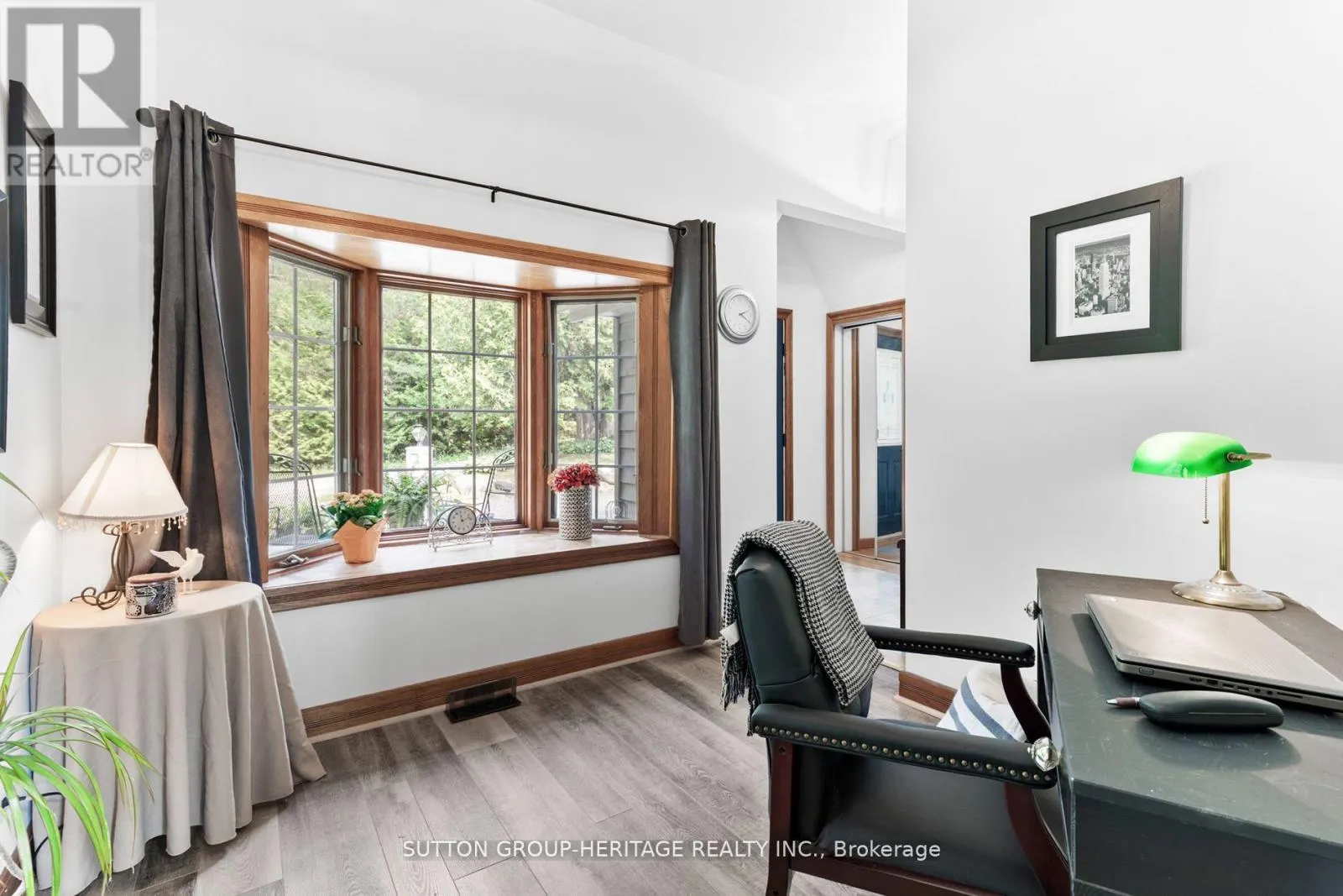 11900 UXB/BROCK TOWNLINE W