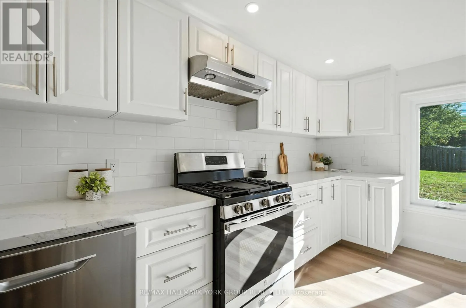 778 SHEPPARD AVENUE