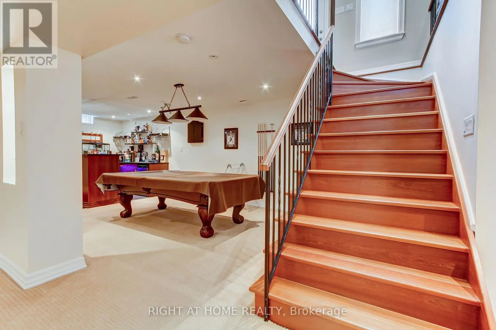 2706 SHERING CRESCENT