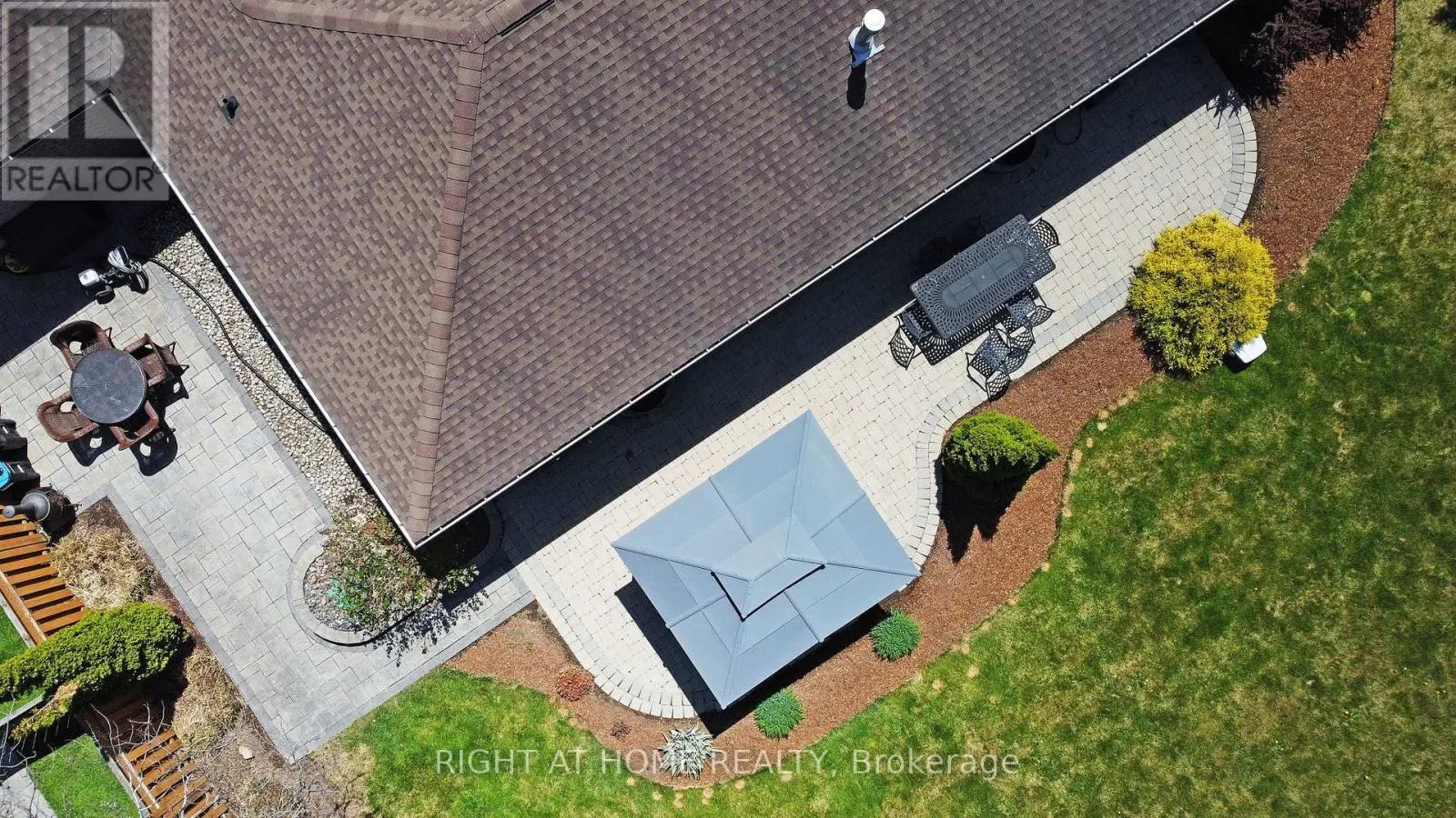 2706 SHERING CRESCENT