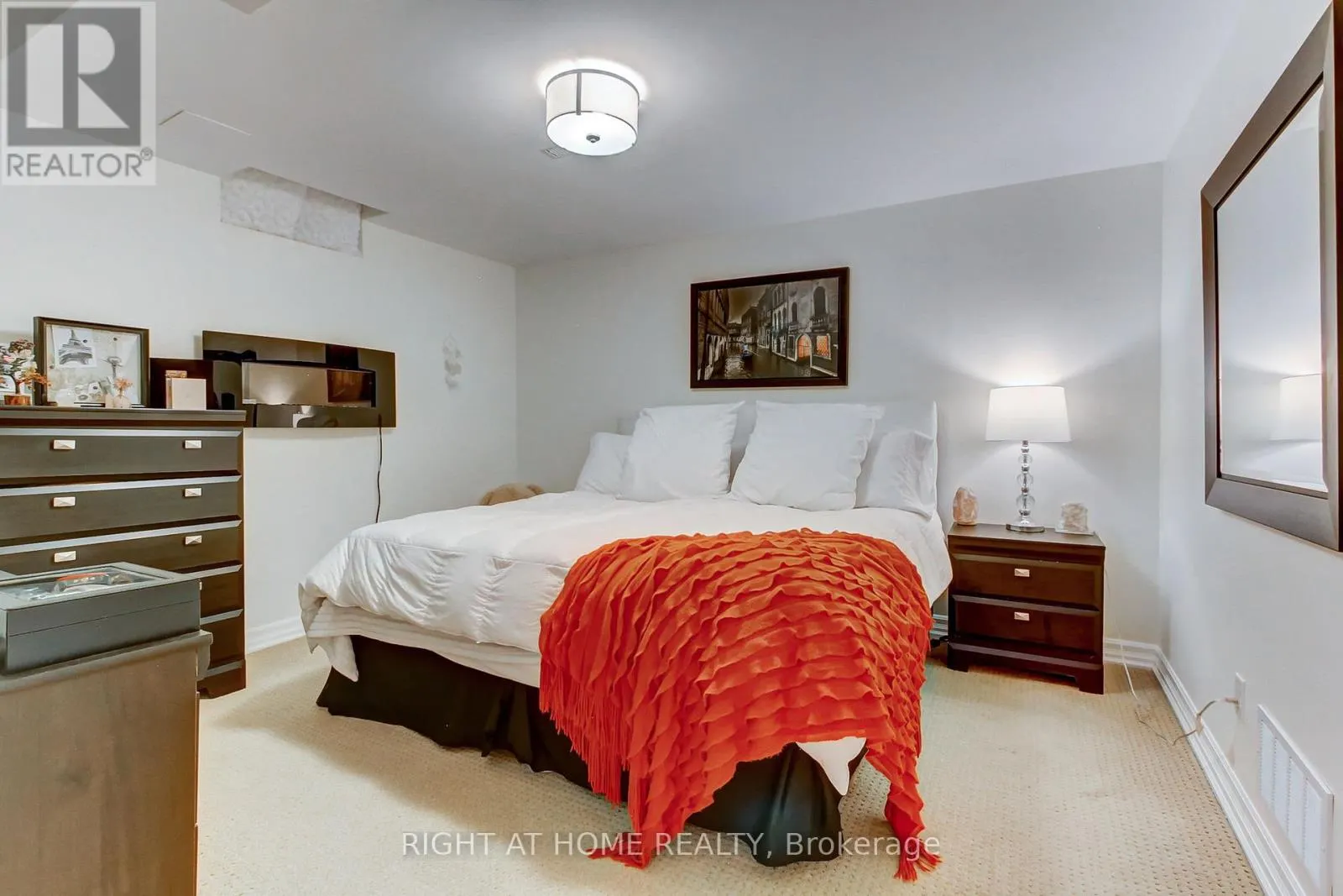 2706 SHERING CRESCENT