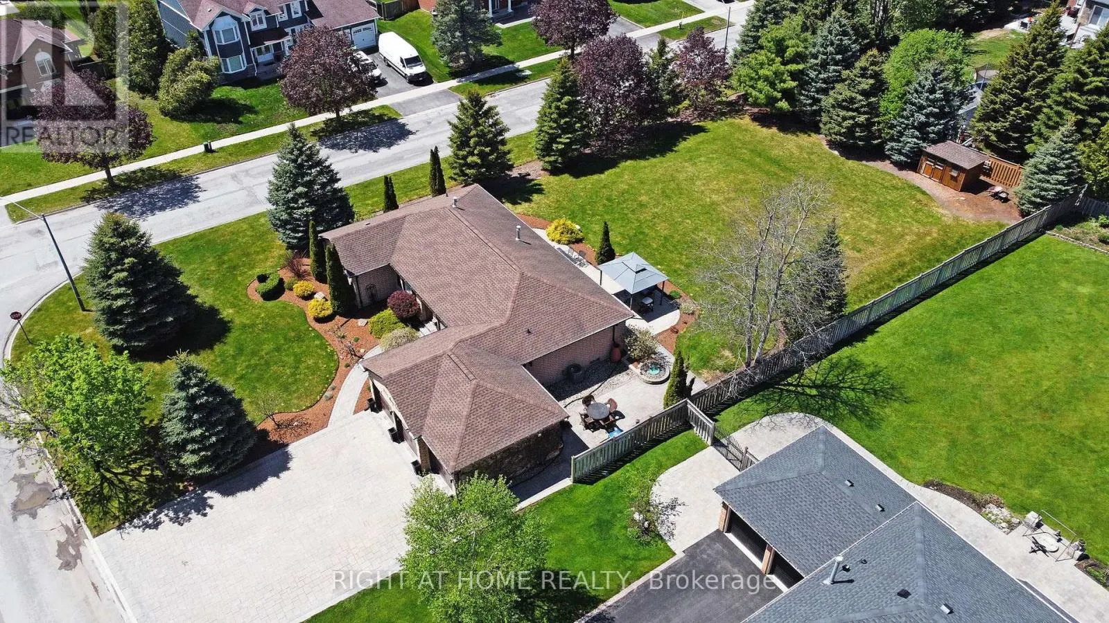 2706 SHERING CRESCENT