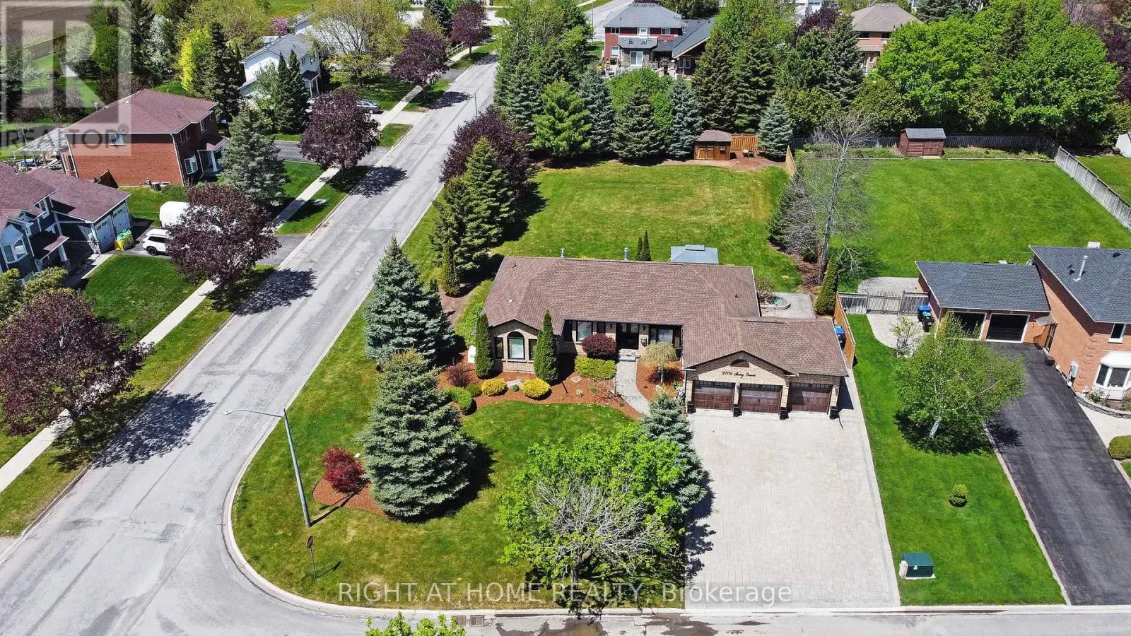 2706 SHERING CRESCENT