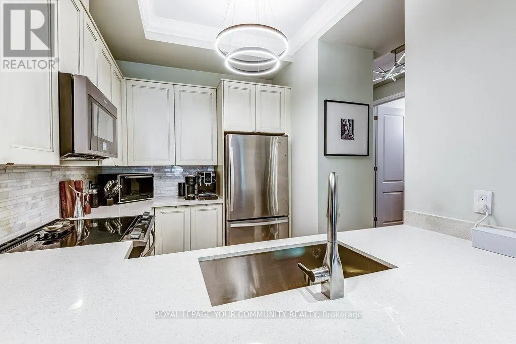 105 - 25 BAKER HILL BOULEVARD