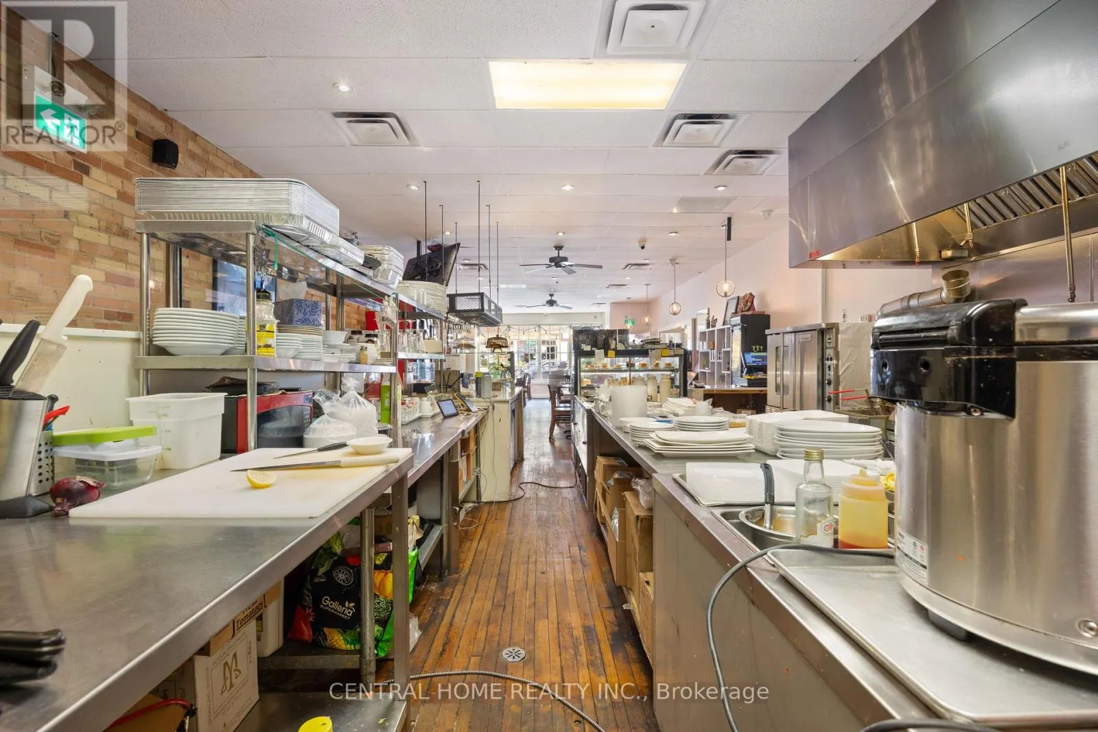 01 - 15236 YONGE STREET