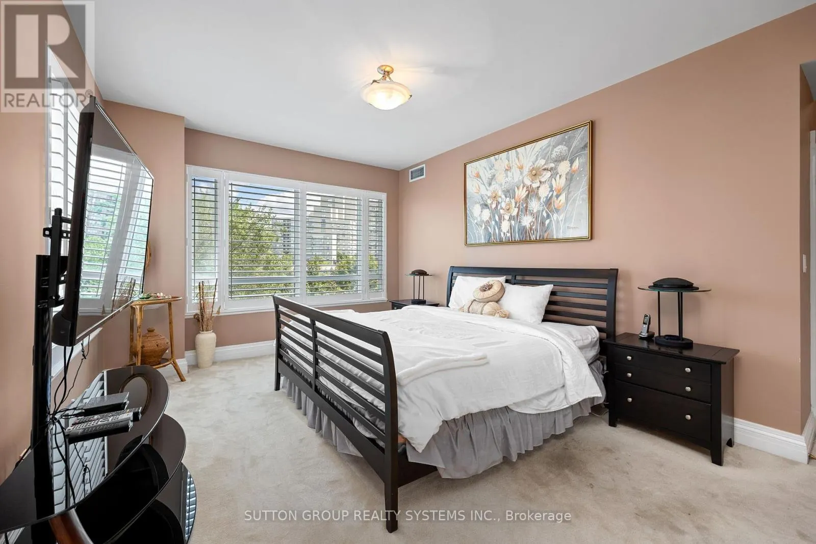 302 - 1 CORDOBA DRIVE