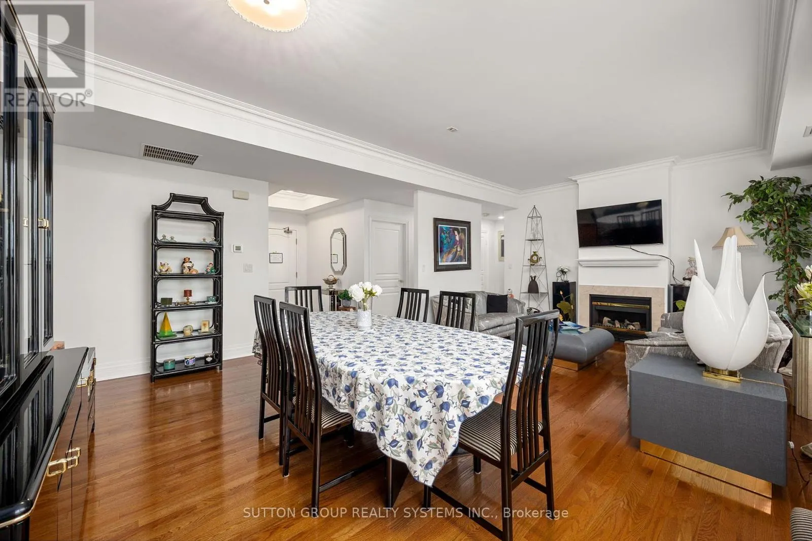 302 - 1 CORDOBA DRIVE