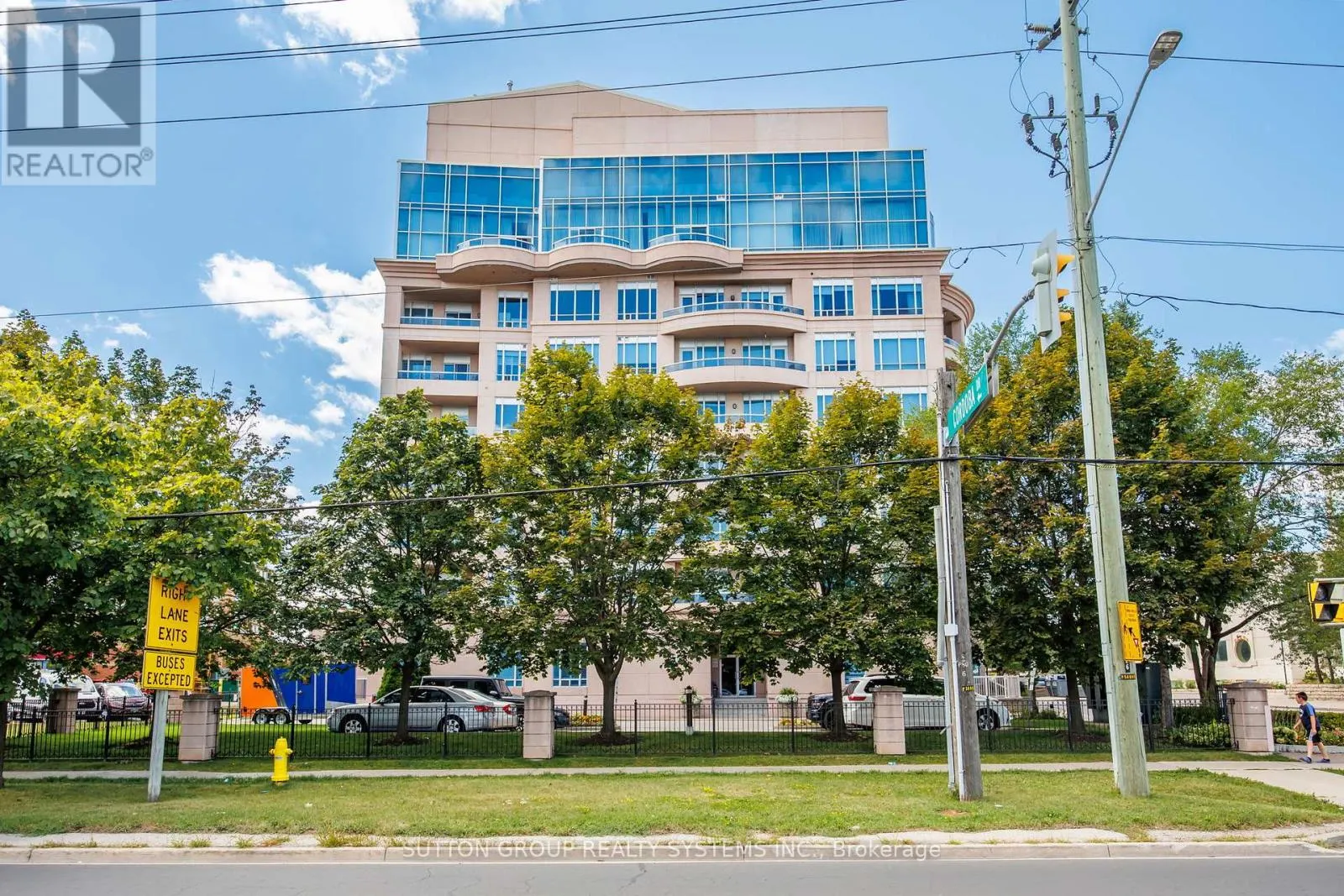302 - 1 CORDOBA DRIVE