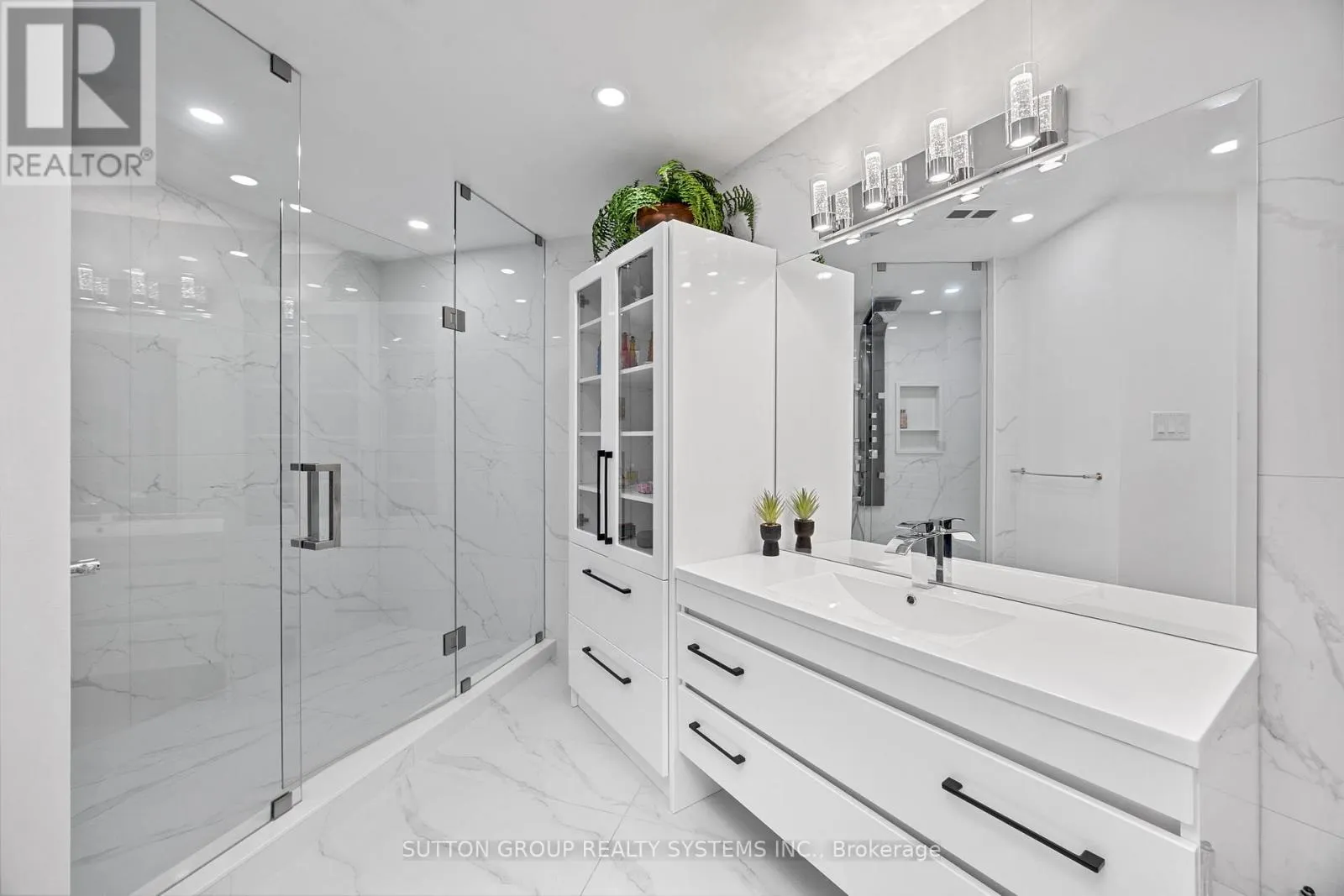 302 - 1 CORDOBA DRIVE