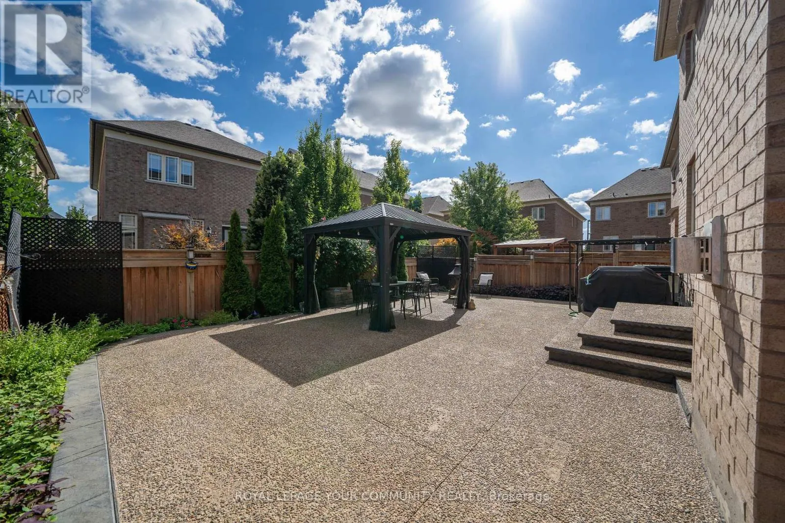 61 ROSS VENNARE CRESCENT