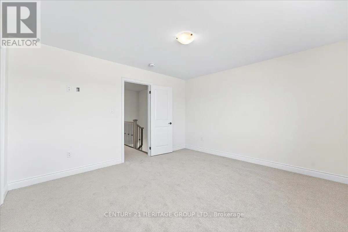 6 ELGIN COURT