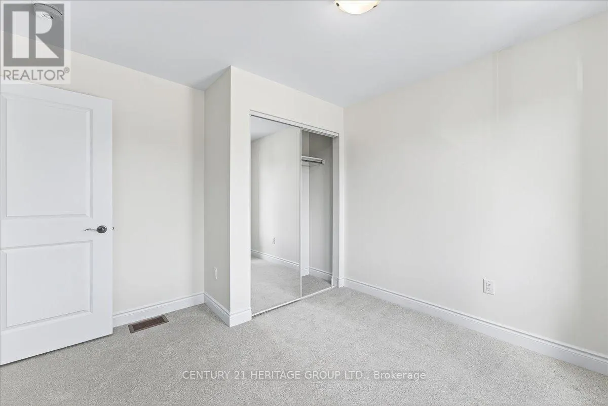 6 ELGIN COURT