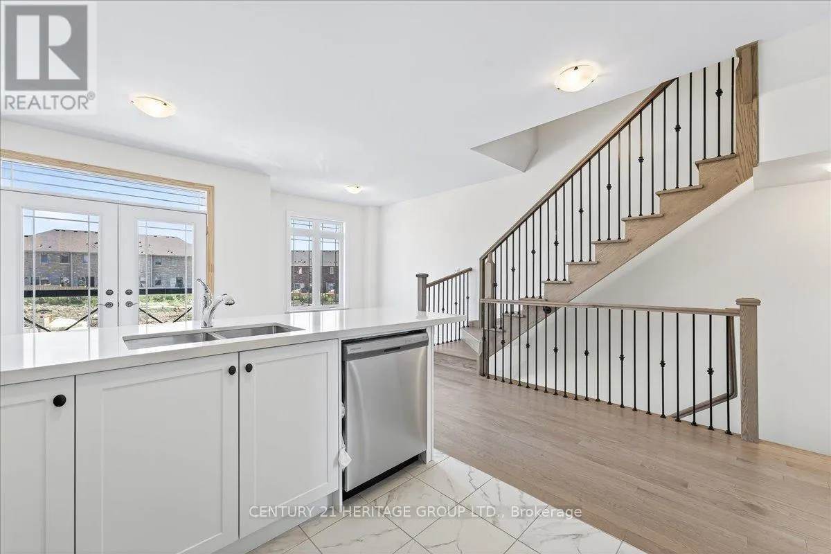 6 ELGIN COURT