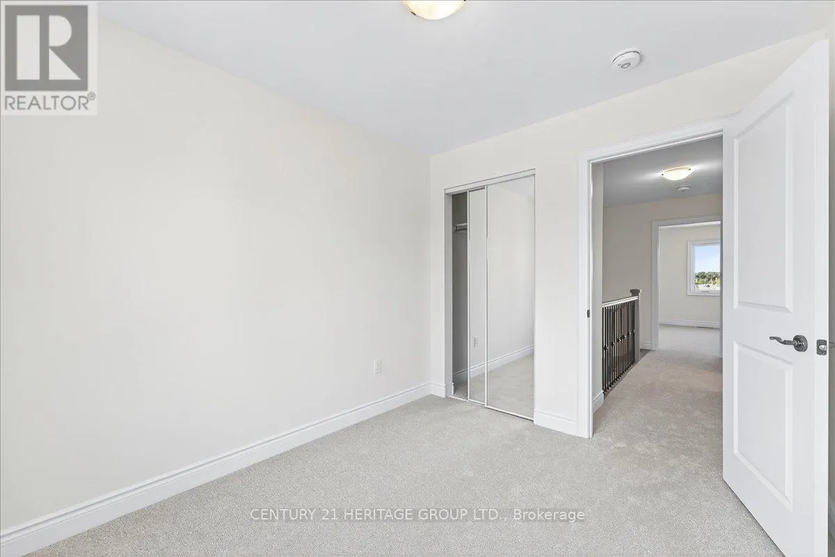 6 ELGIN COURT