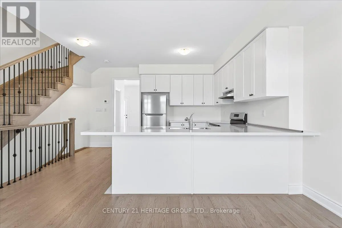 6 ELGIN COURT