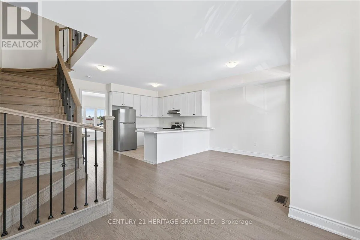 6 ELGIN COURT