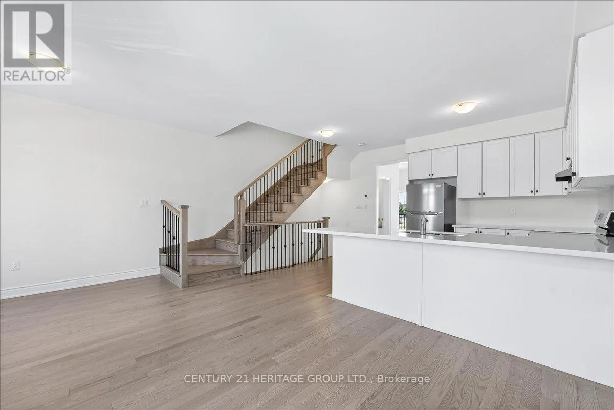 6 ELGIN COURT