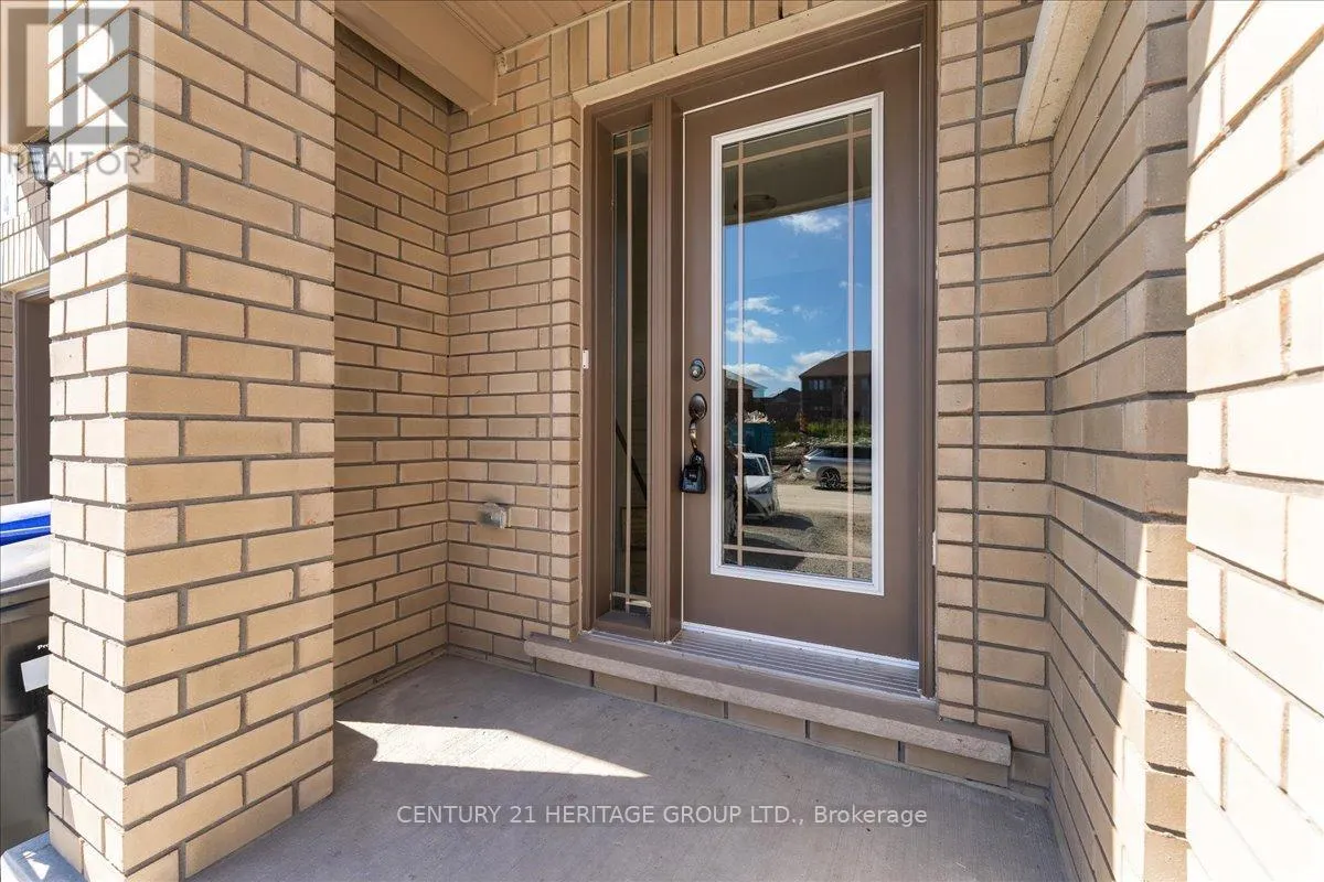6 ELGIN COURT