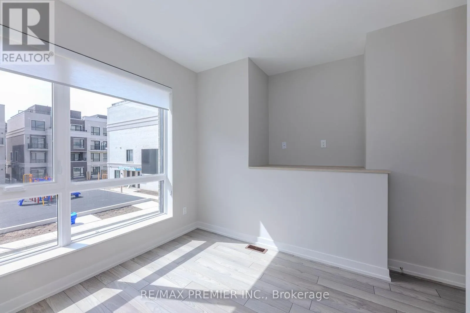 109 - 2 RED SQUIRREL LANE
