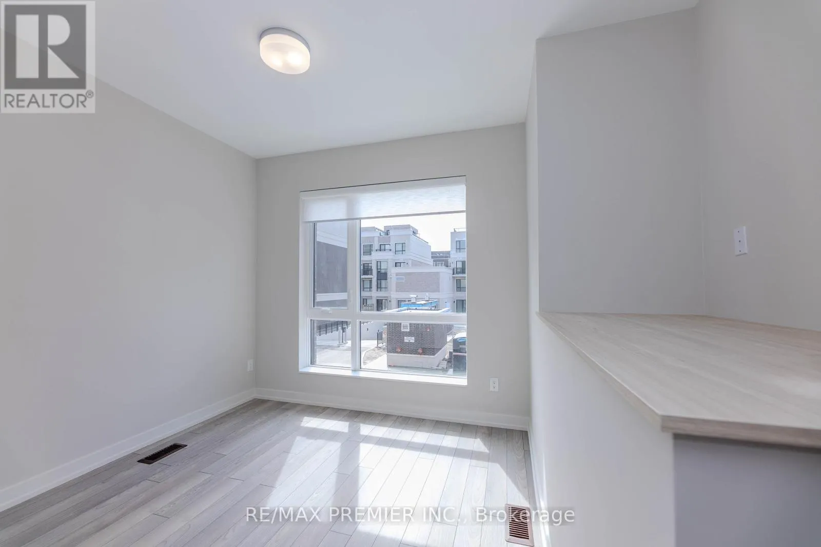 109 - 2 RED SQUIRREL LANE