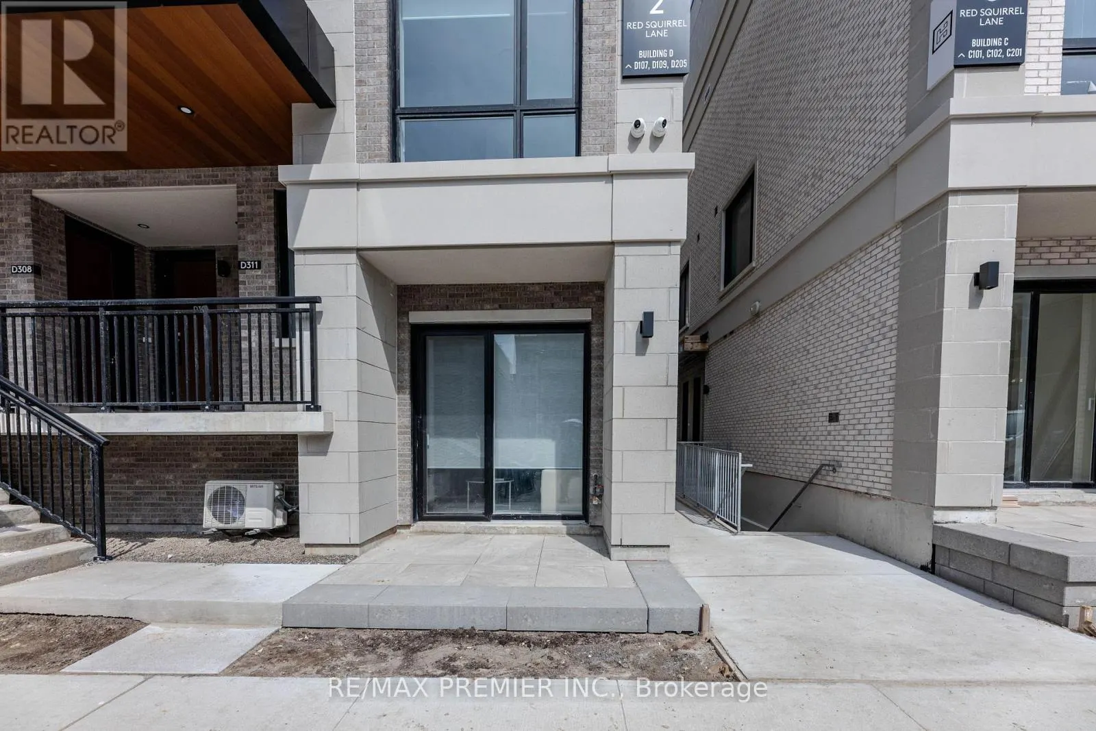 109 - 2 RED SQUIRREL LANE