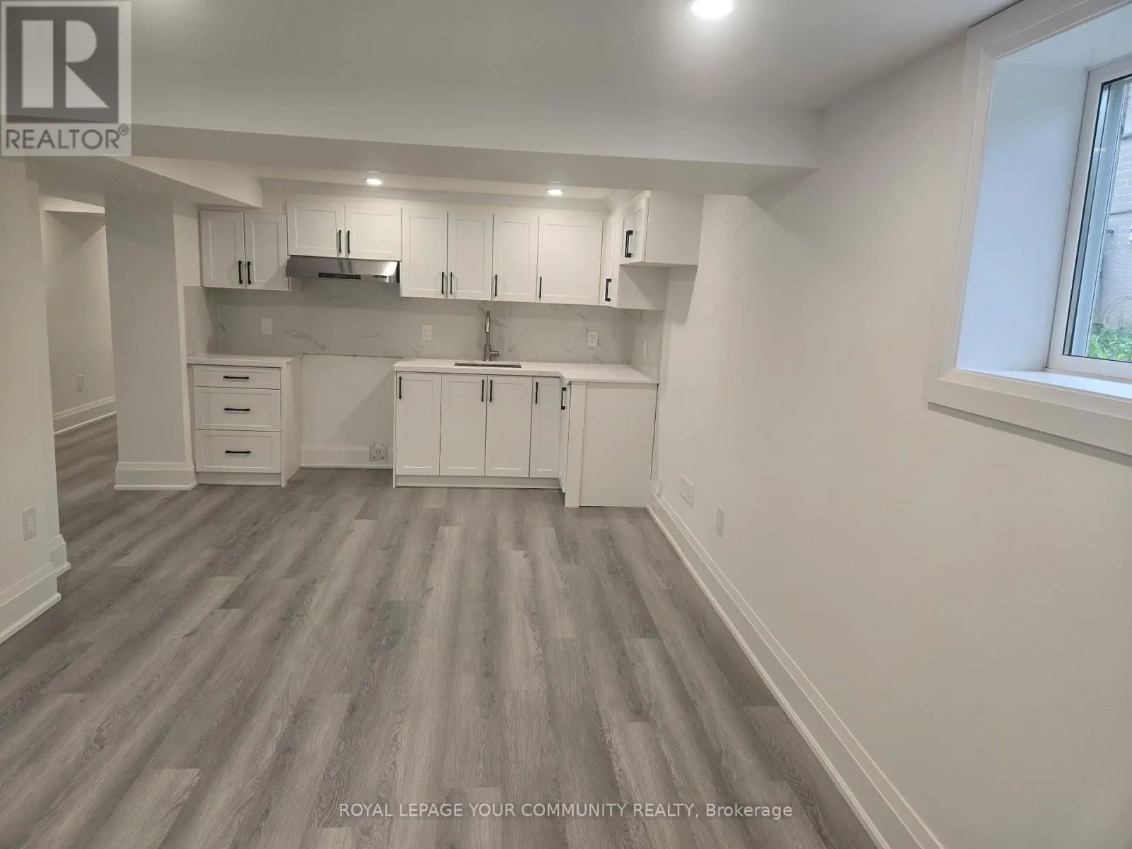 19 BEAVERTON ROAD S