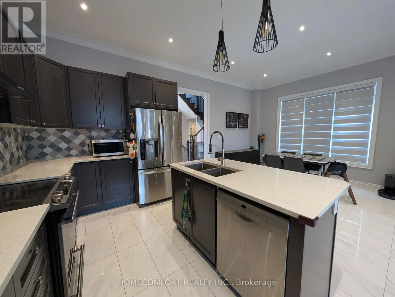230 PARADELLE DRIVE