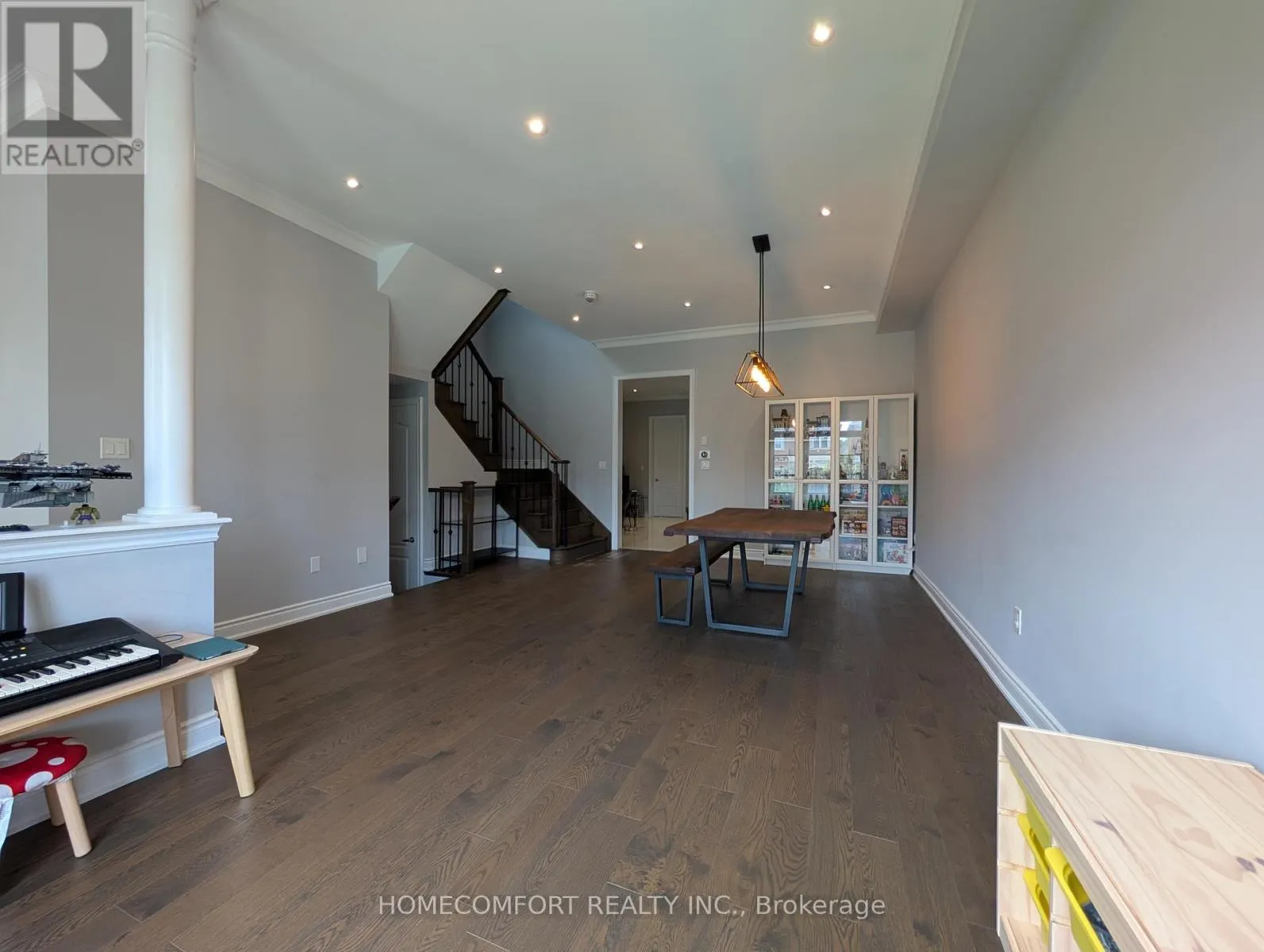230 PARADELLE DRIVE