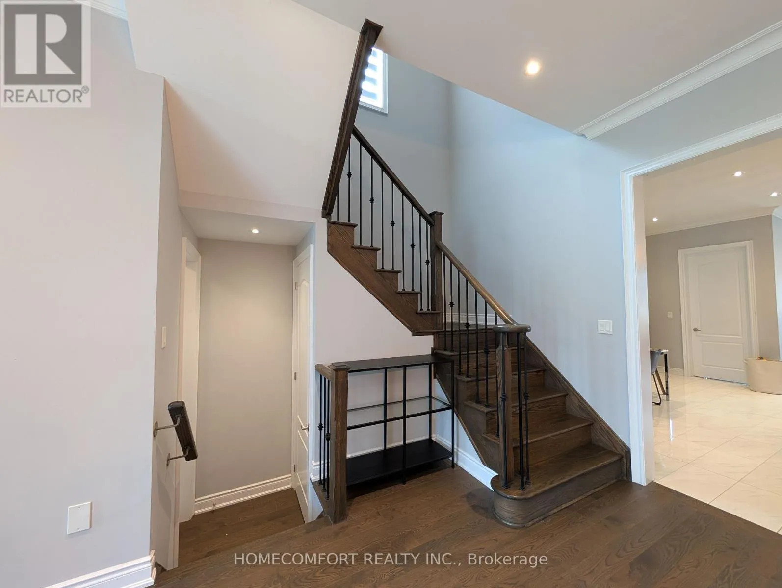 230 PARADELLE DRIVE