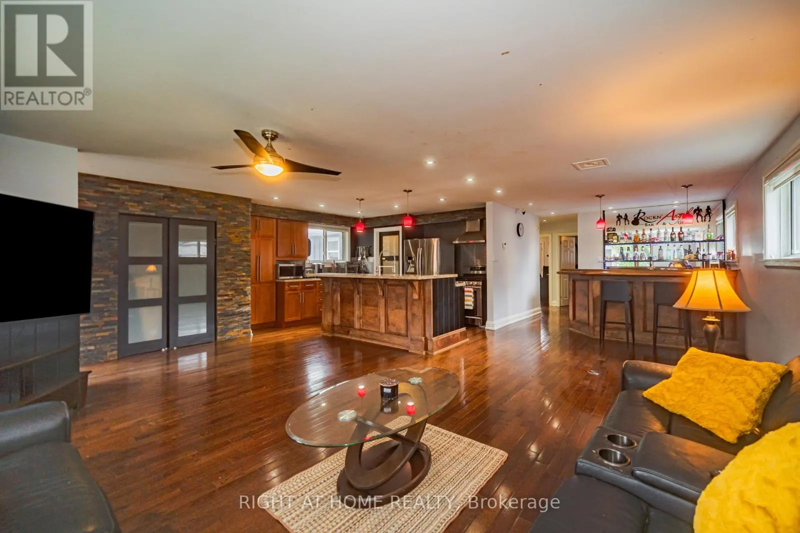4 DEVINS DRIVE