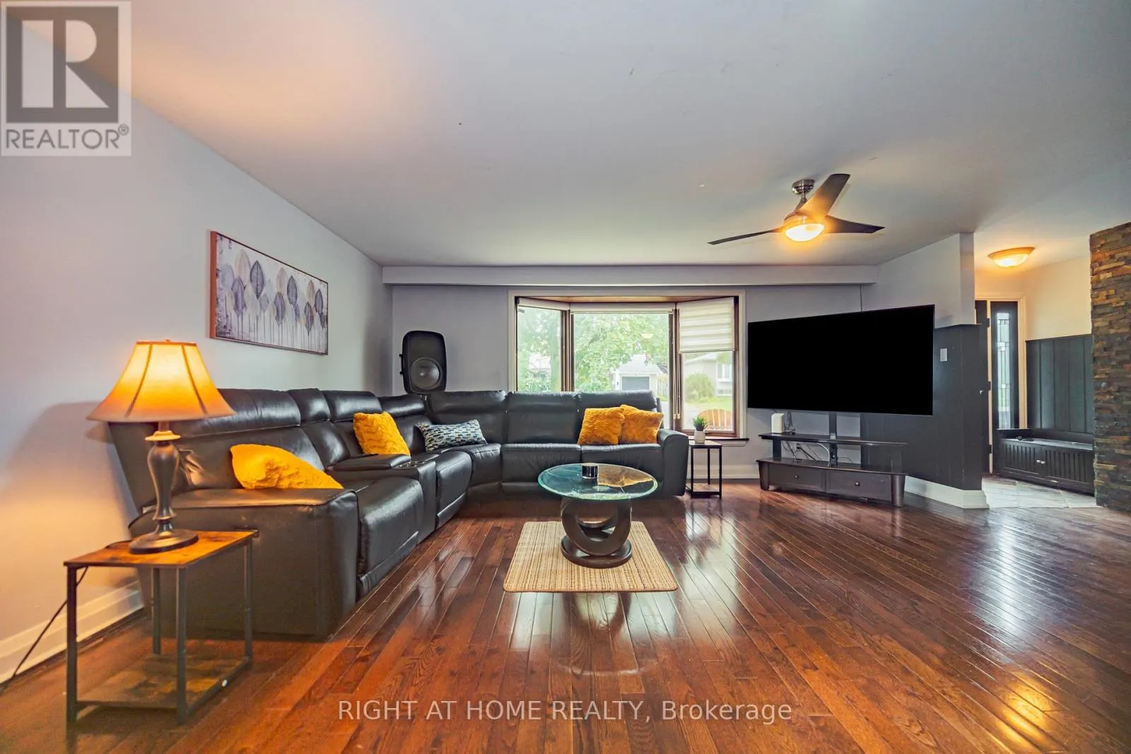 4 DEVINS DRIVE