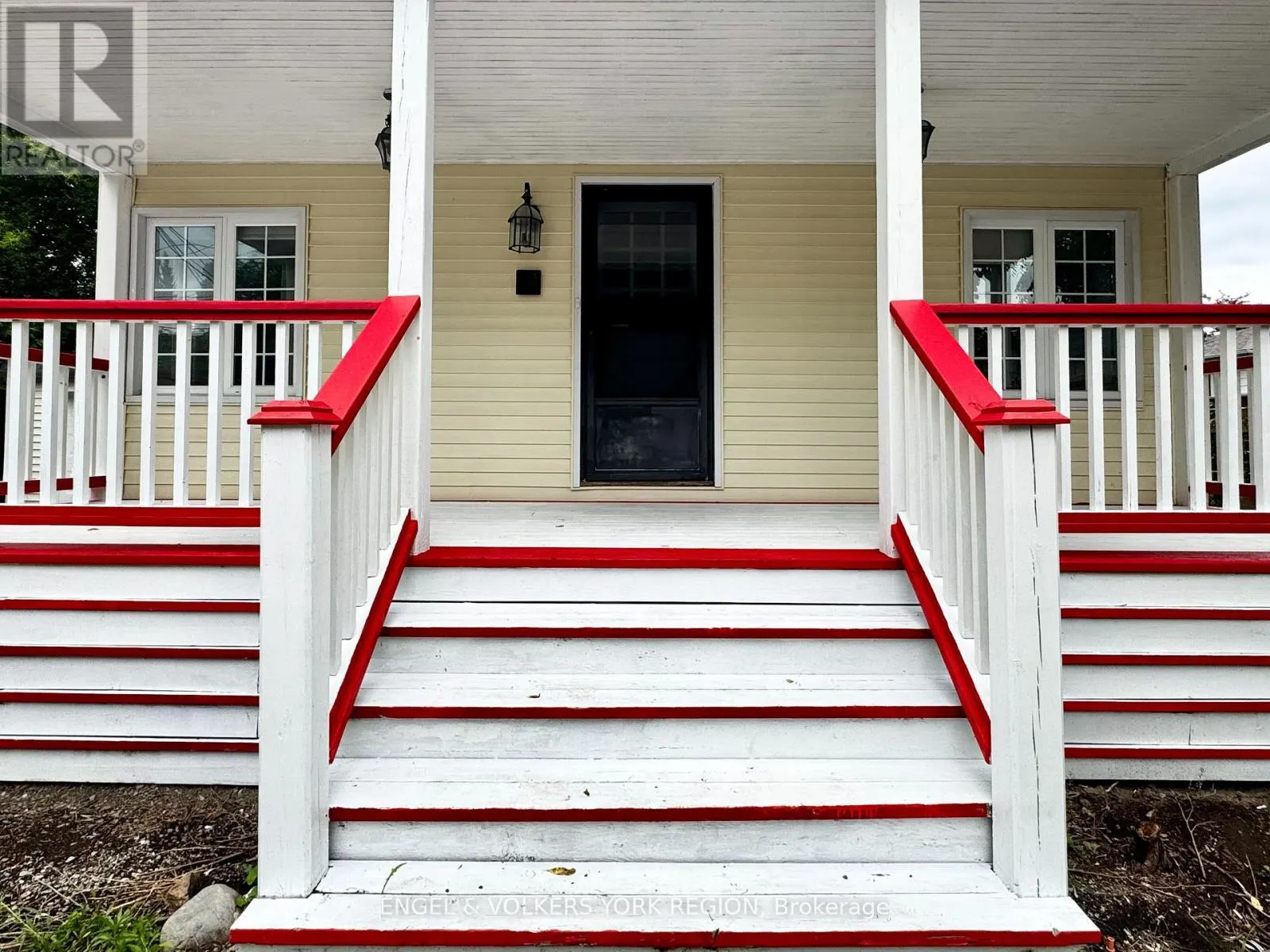 MAIN - 185 RUMBLE AVENUE