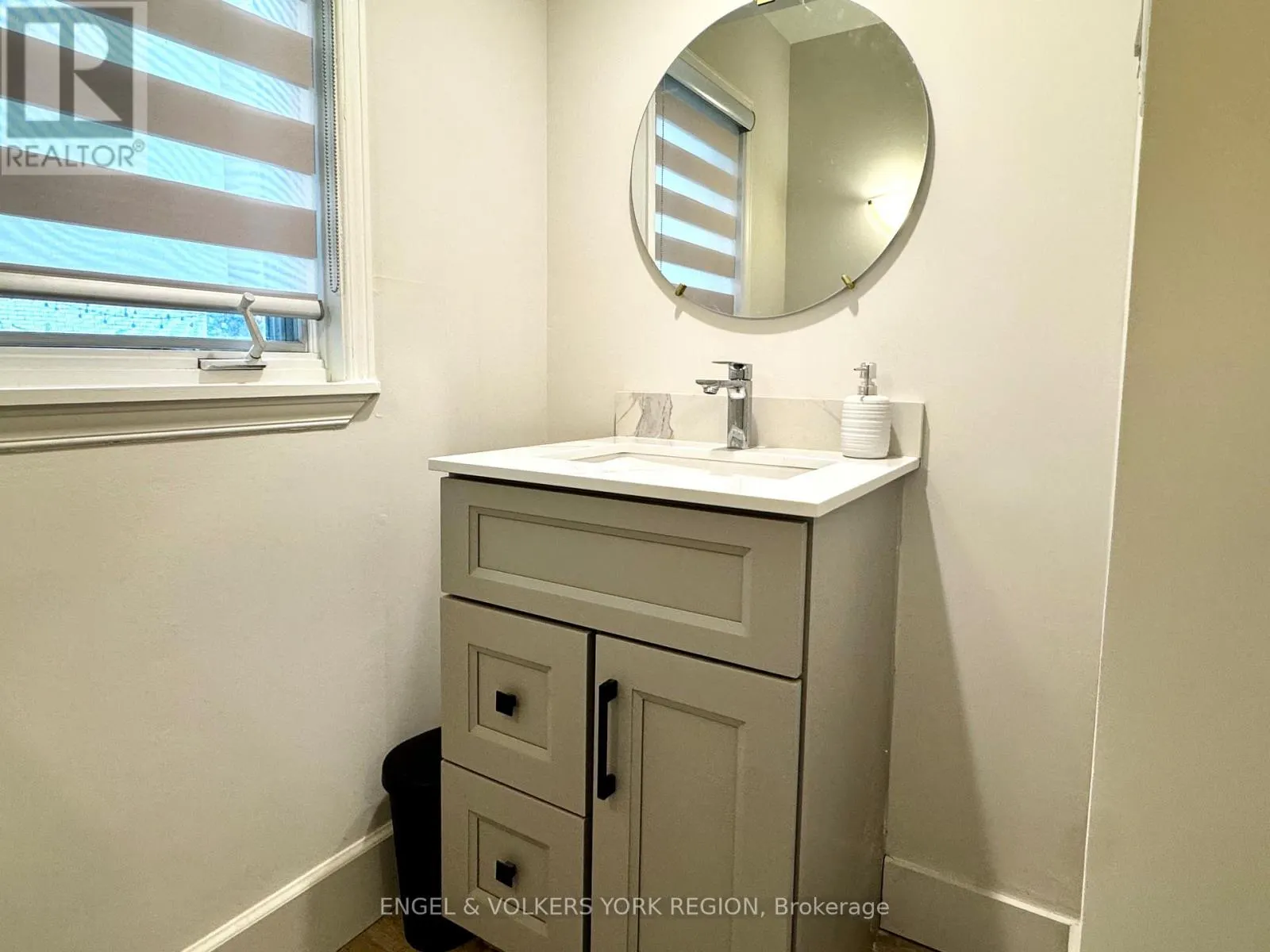 MAIN - 185 RUMBLE AVENUE