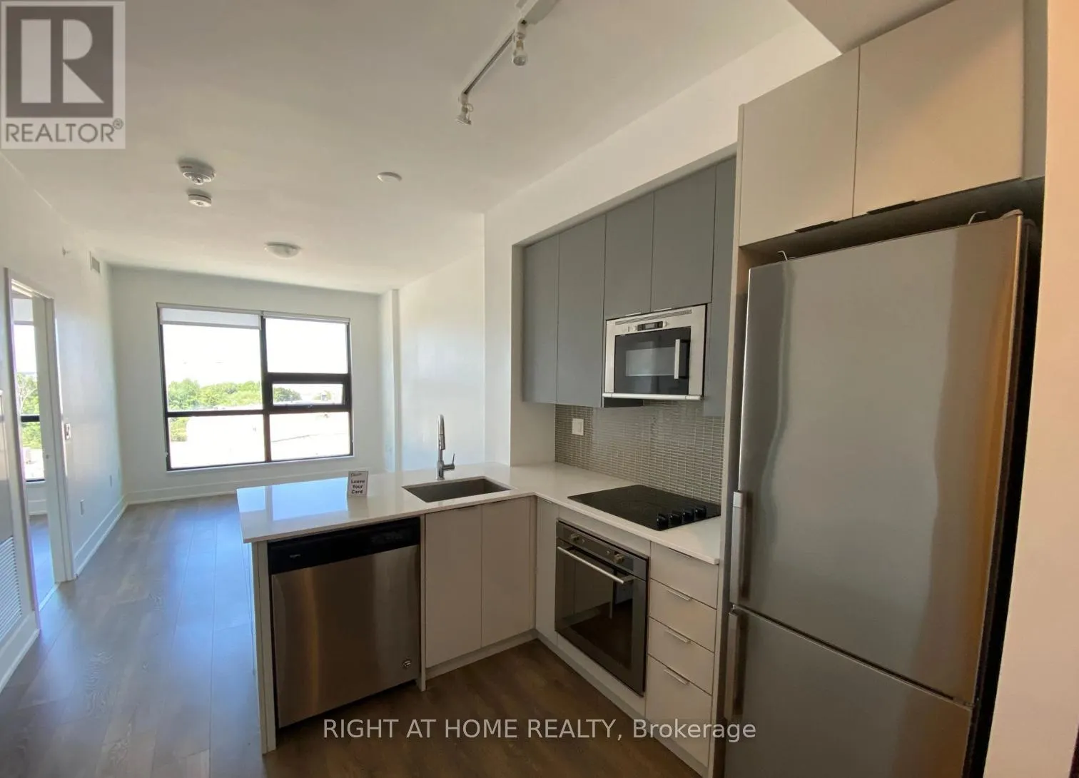 411 - 2916 HIGHWAY 7 ROAD W
